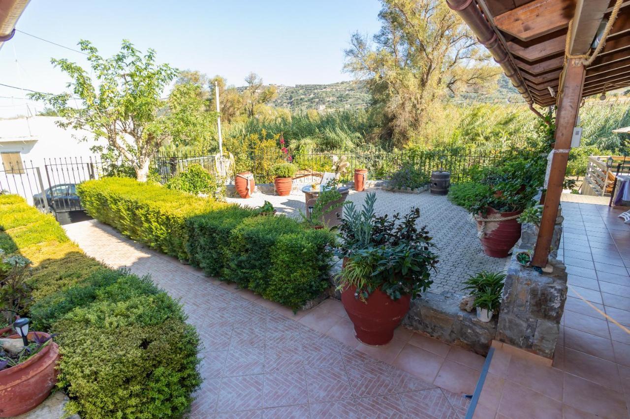 Villa Galateia Dhafnes Exterior photo