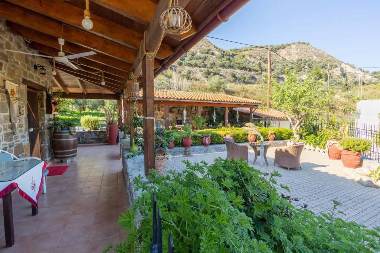 Villa Galateia Dhafnes Exterior photo
