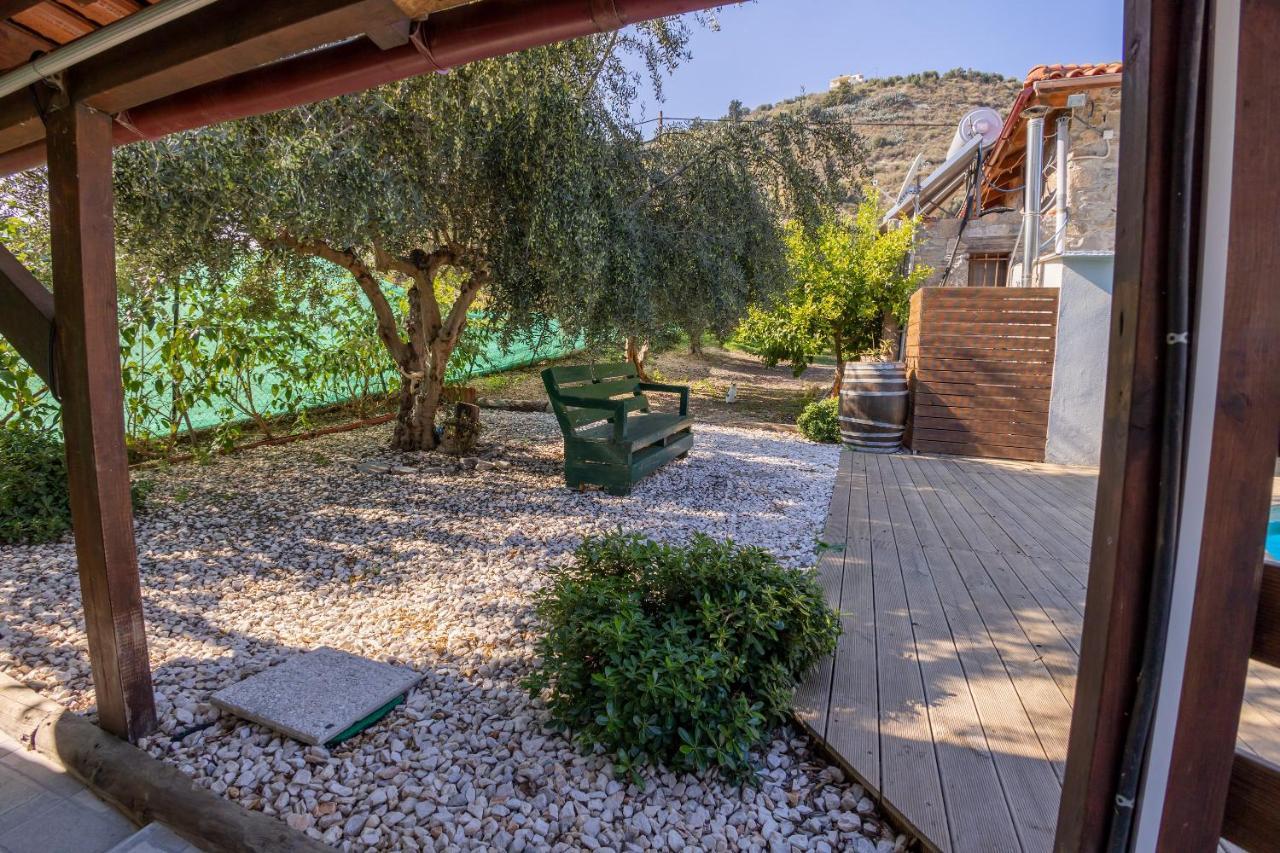 Villa Galateia Dhafnes Exterior photo